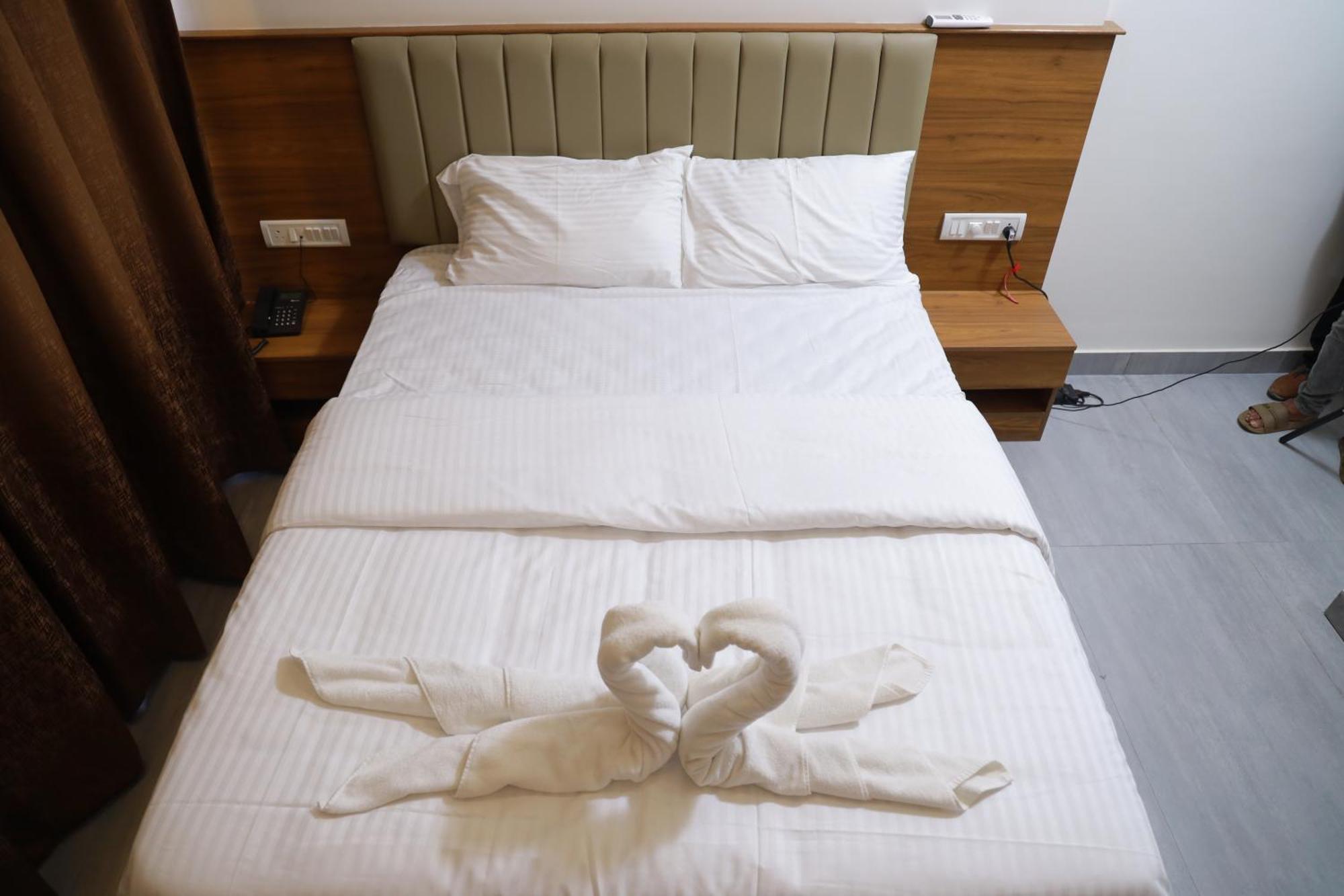Silverkey Hotel Yelahanka بنغالور المظهر الخارجي الصورة