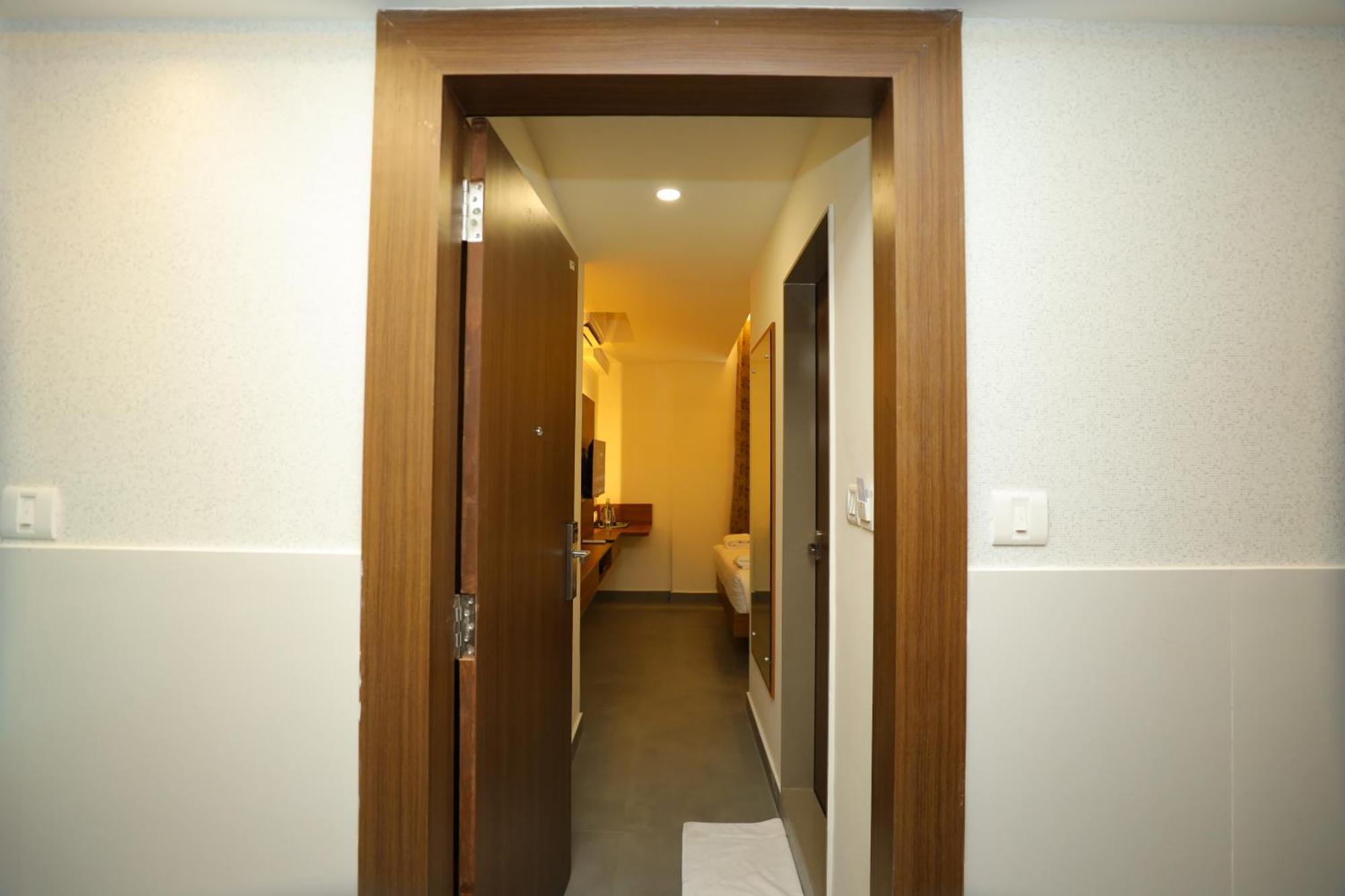 Silverkey Hotel Yelahanka بنغالور المظهر الخارجي الصورة